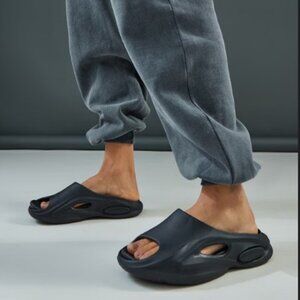 NET PRETTY LITTLE THING - Black Cut Out Rubber Ribbed Sole Slides